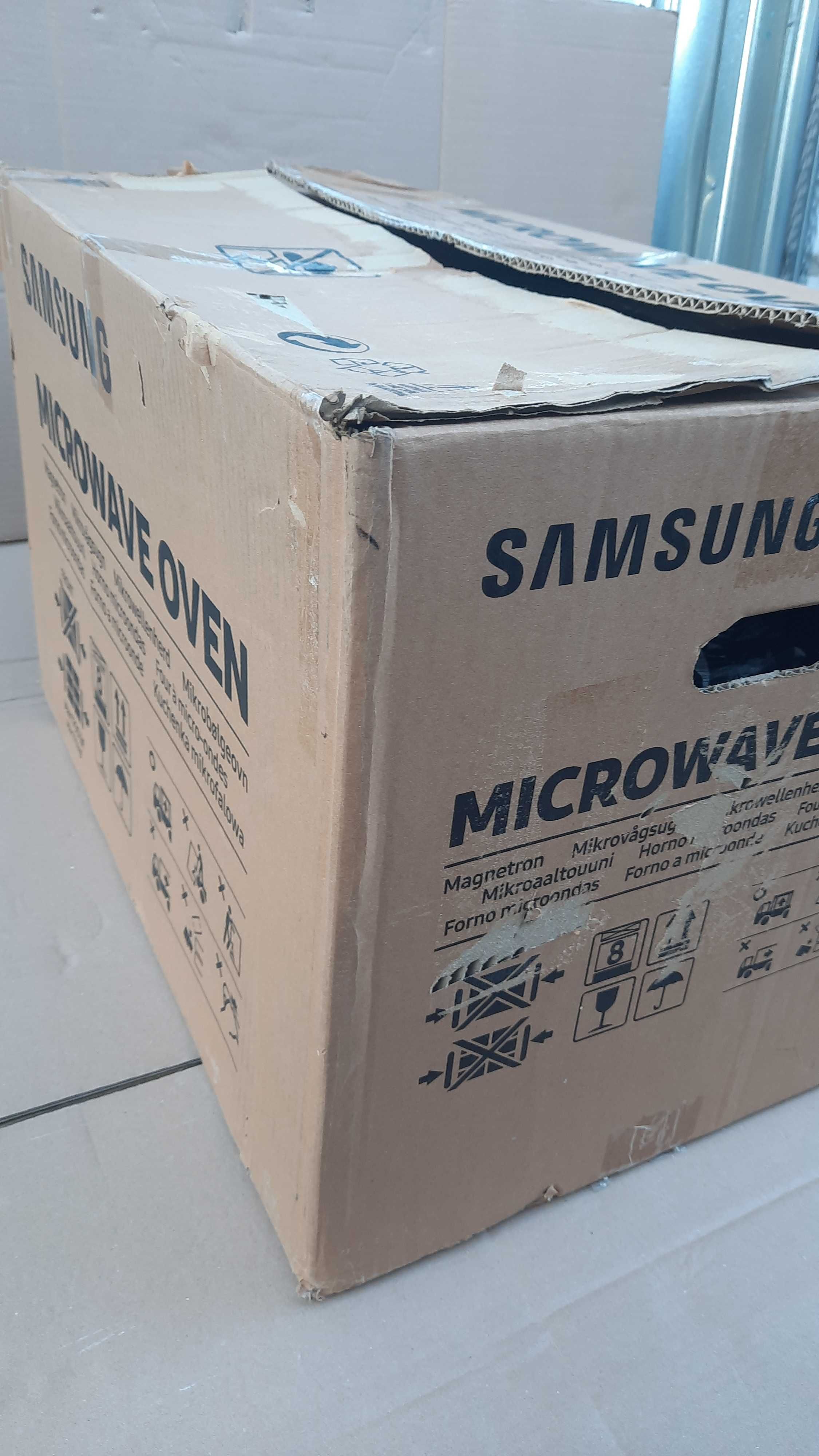 Mikrofalówka Samsung MG22M8274CT zabudowa