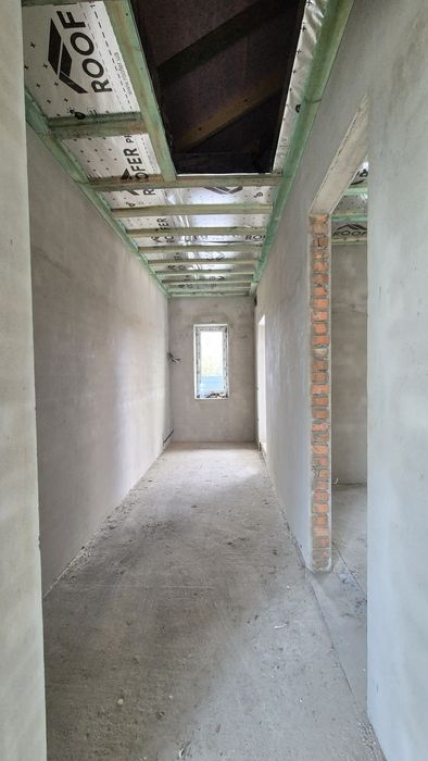 )( Продаж новобудови на 5 сотках землі