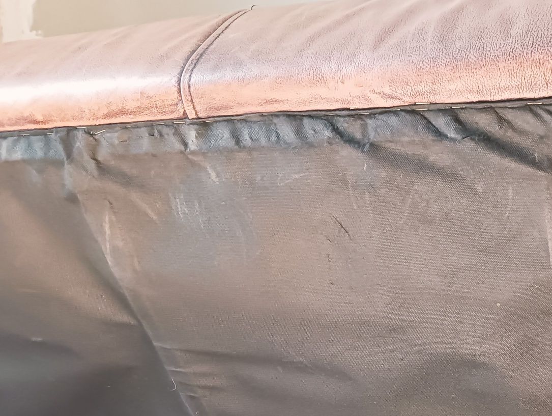 Skórzana rozkładana sofa