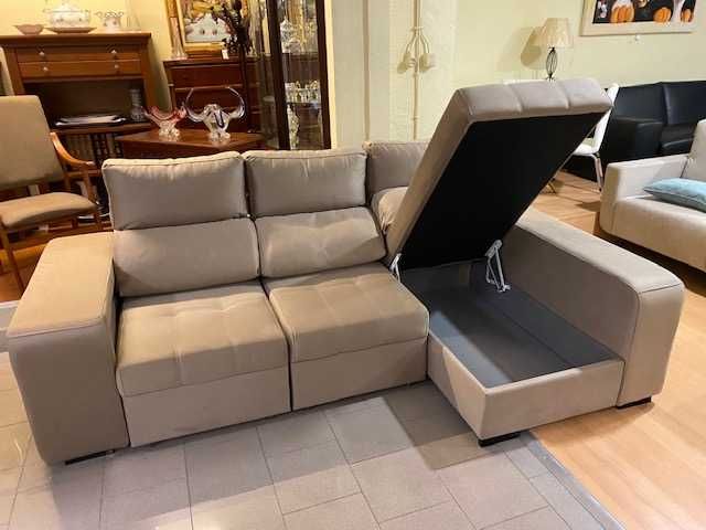 Sofá Cama + Bau elevatório + 2 puffs - NOVO -FABRICA - sofa