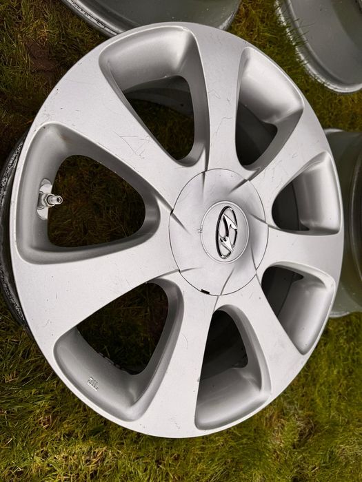 Felgi aluminiowe Hyundai 17" 7Jx17 ET52 – komplet 4 sztuki