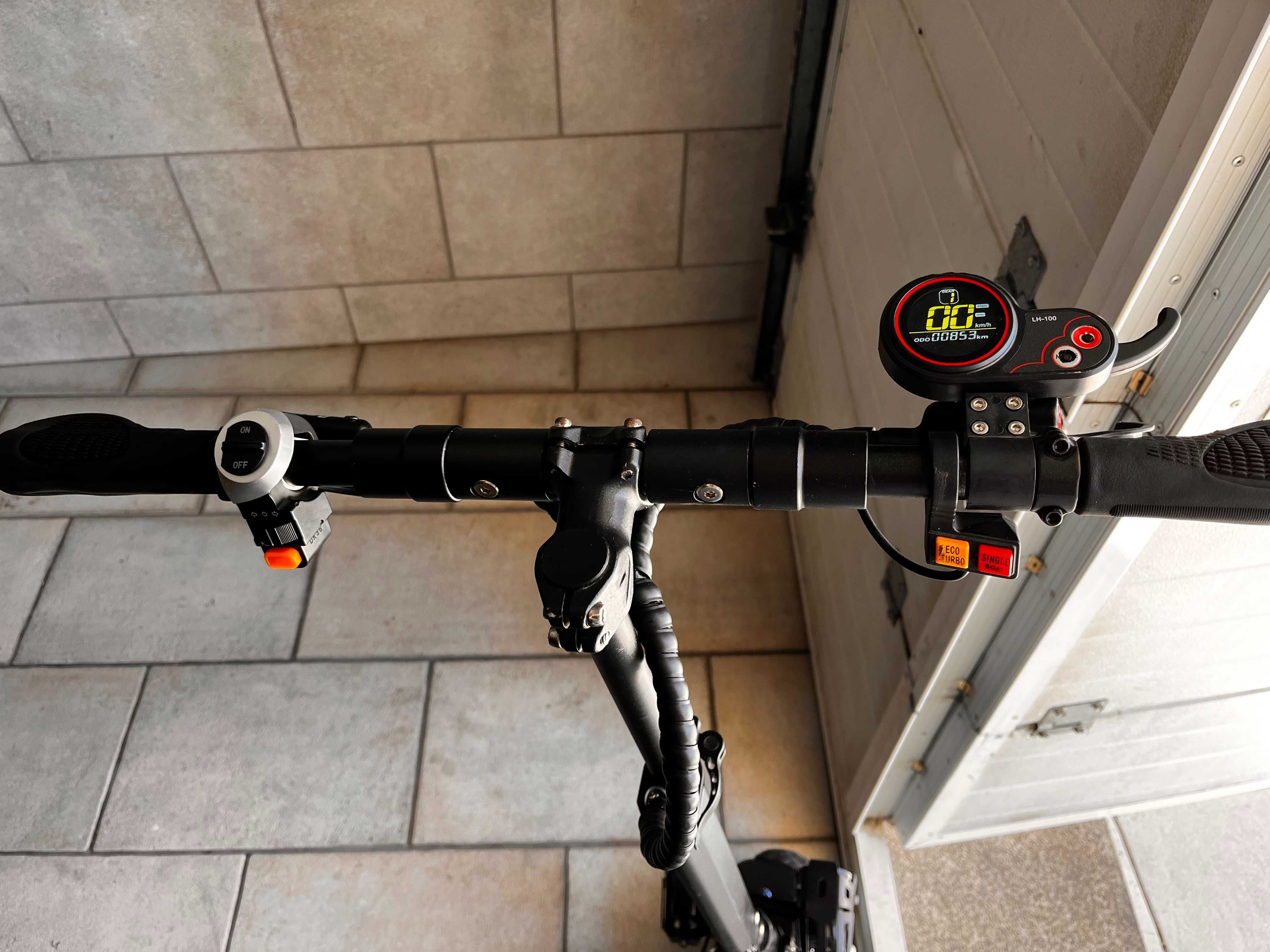 Trotinete elétrica BOYUEDA C2 - 3200W, 52V 28A, 65 km/h (negociável)
