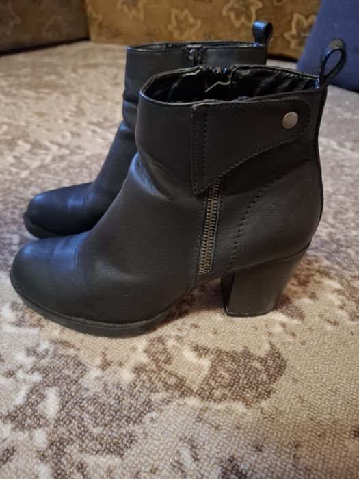 Женские ботинки, сапожки