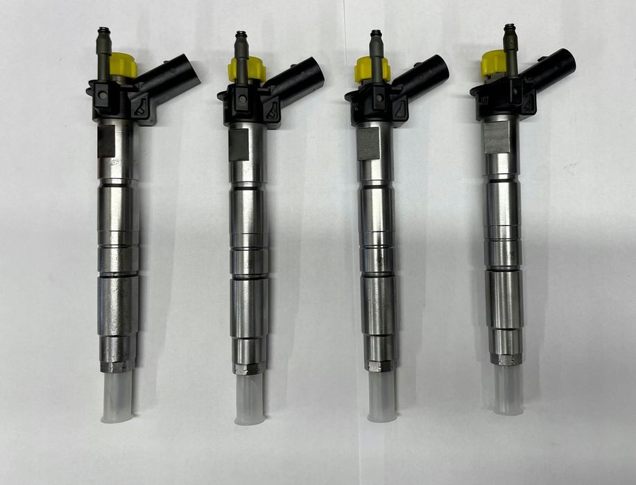 KOMPLET WTRYSKIWACZY 4SZT BMW 0445116024