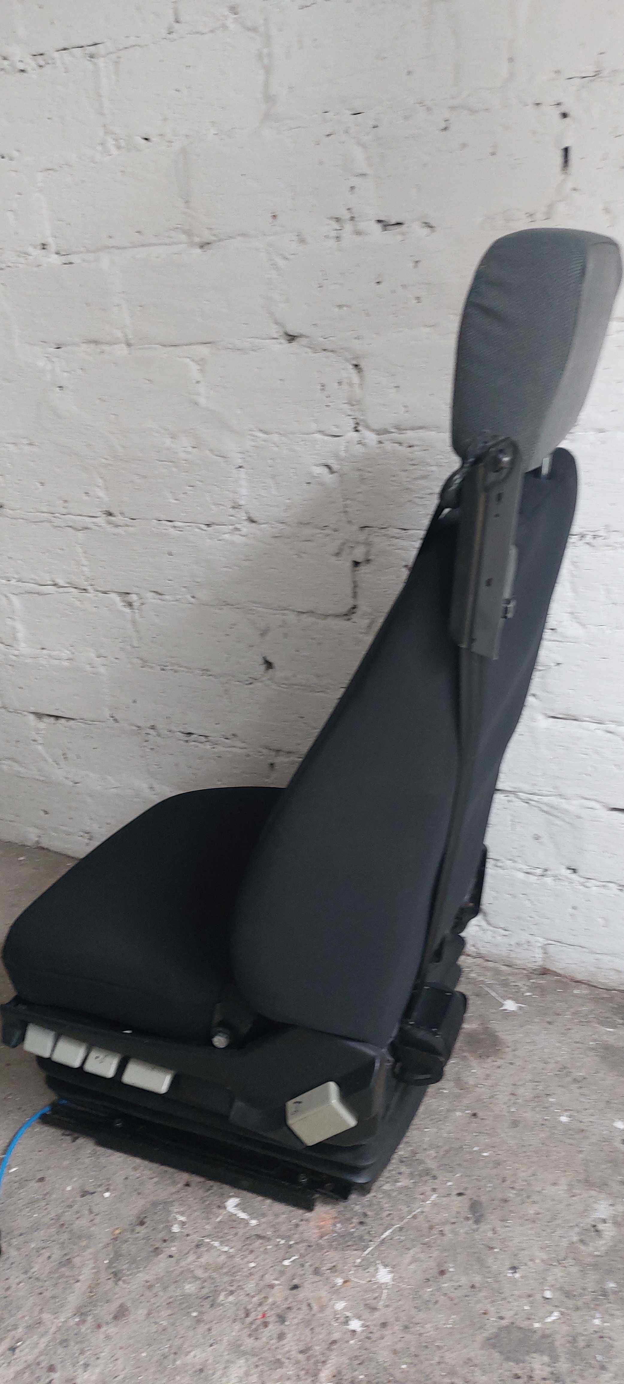 Fotel kierowcy MAN F2000 isri