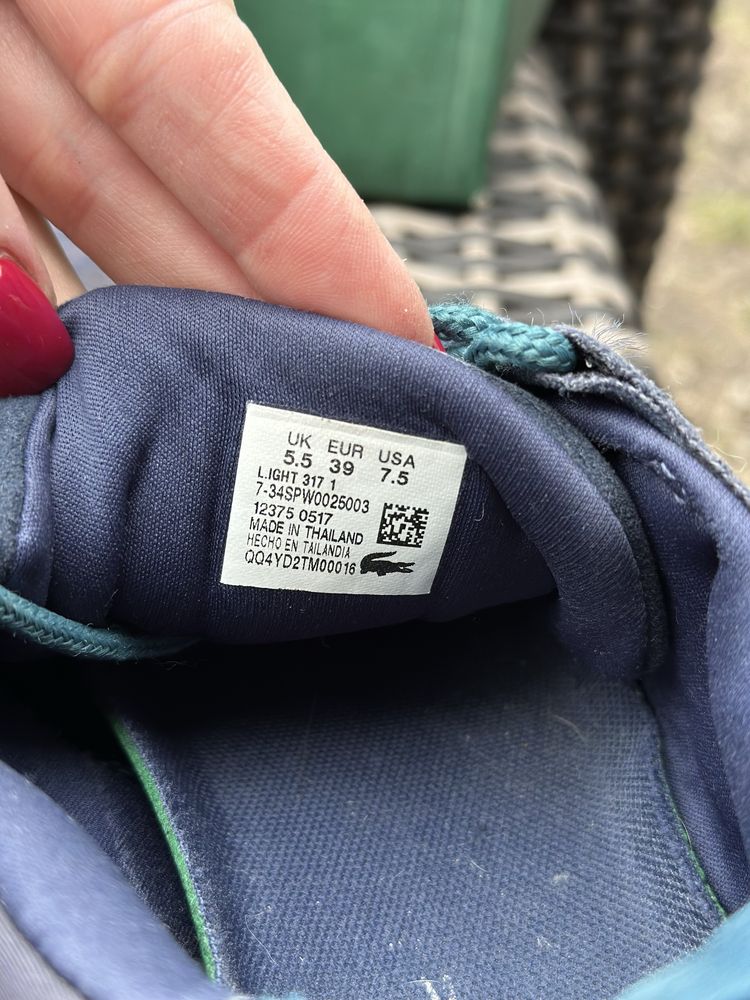 Продам кросівки Lacoste 39