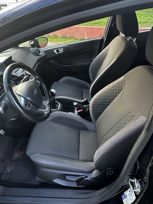 Ford Fiesta 1.5Tdci ST-Line impecavel !!