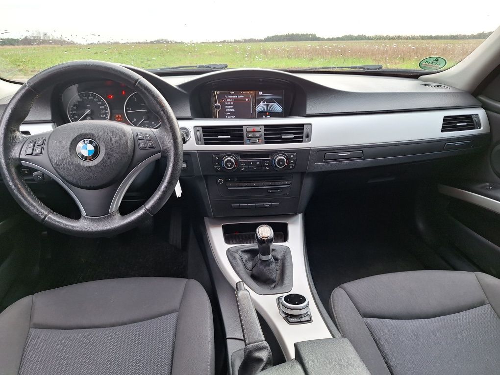 BMW e91 2010r 320d