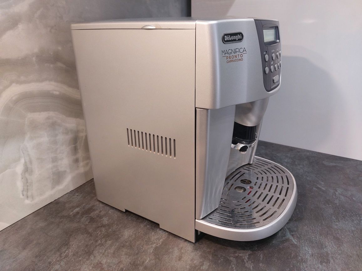 Кавомашина Delonghi