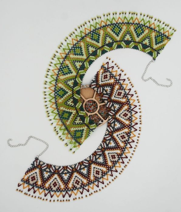 Елегантне намисто силянка ручної роботи з чеського бісеру Preciosa