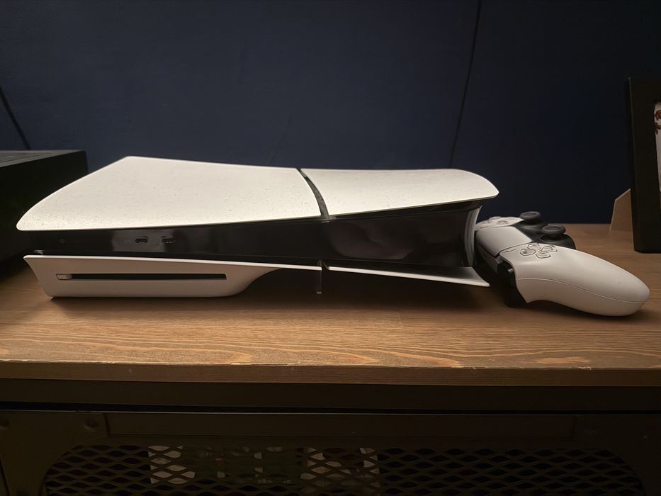 PlayStation 5 slim z napedem