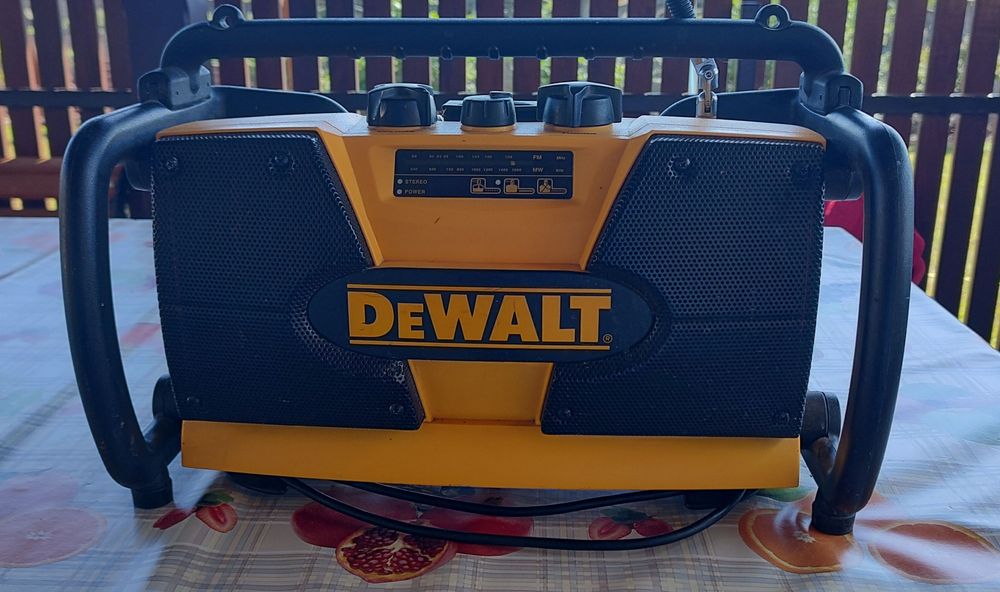 Radio budowlane DeWalt DW911