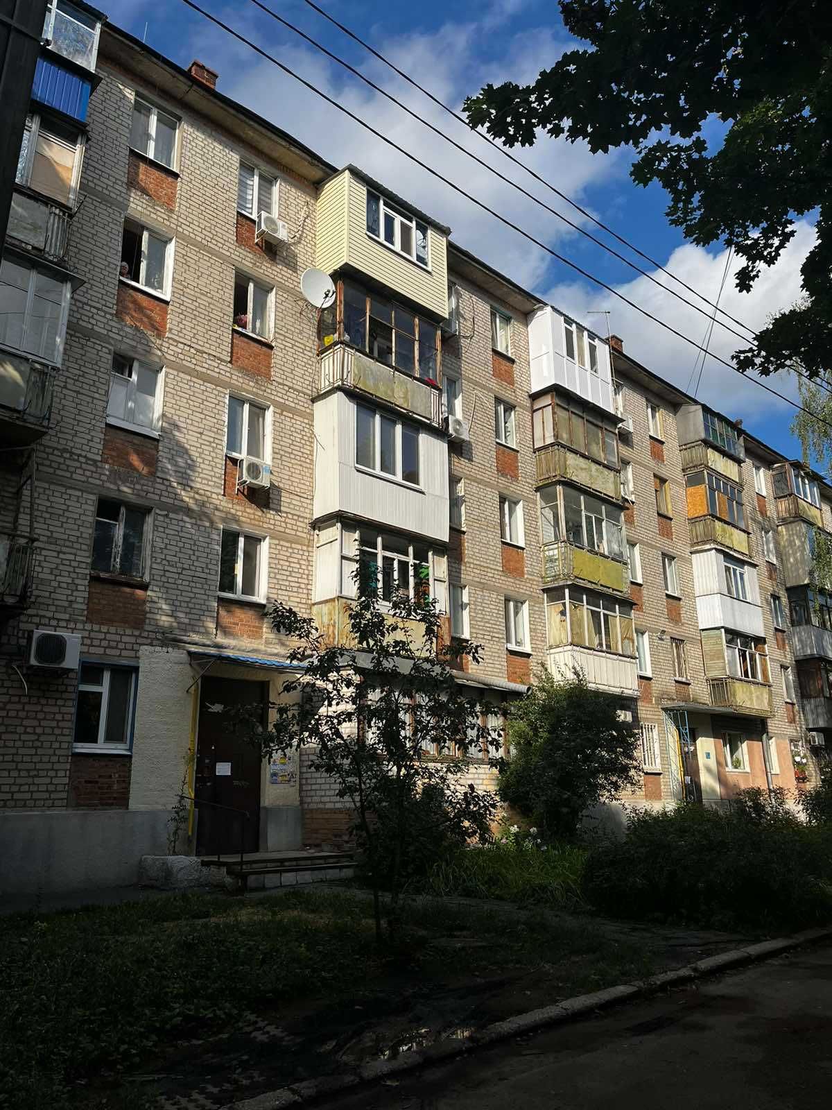 Продам 2к квартиру метро Масельского Сертификат! Срочно!