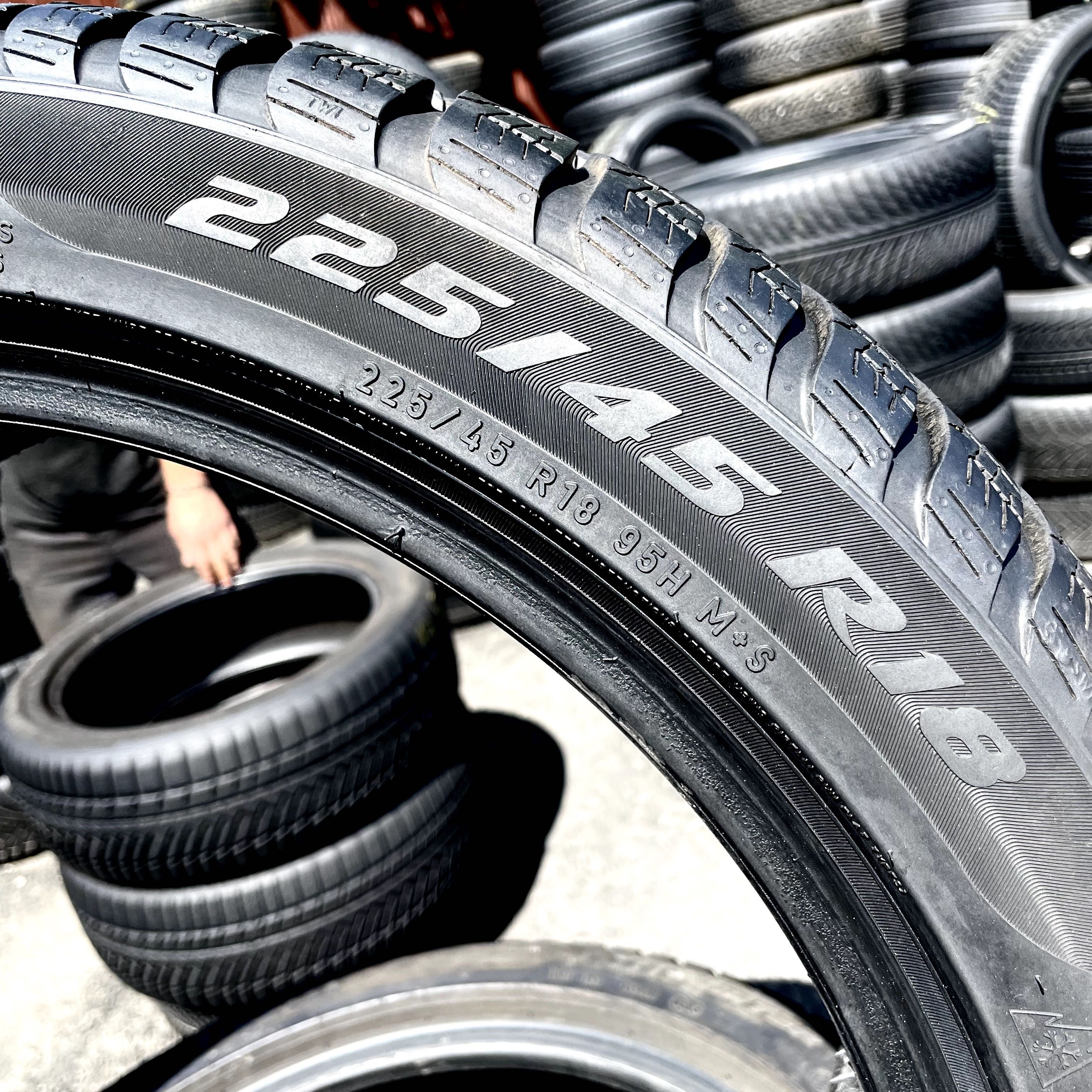225/45/18 Pirelli SottoZero3 | 95%остаток | зимние шины