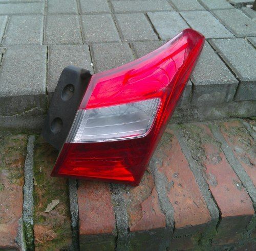 HYUNDAI I30 II HB 12+ PRAWA TYLNA LAMPA ORYGINAŁ