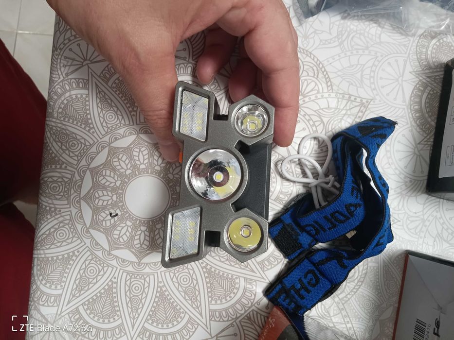 lanterna led de cabeça novas