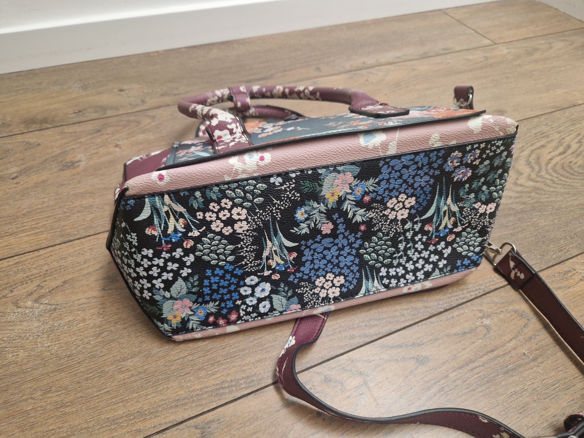 Bolsa parfois bordo com flores