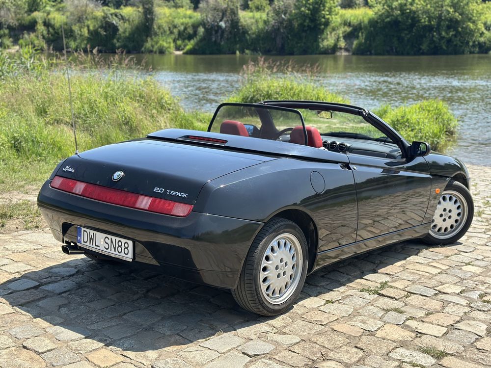 Alfa Romek Spider 916 2.0 T. Spark