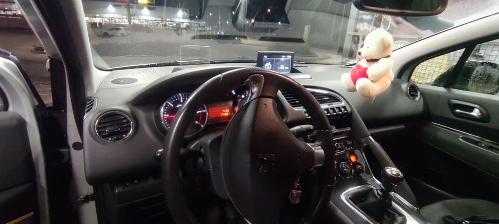 NIEAKTUALNE Peugeot 3008