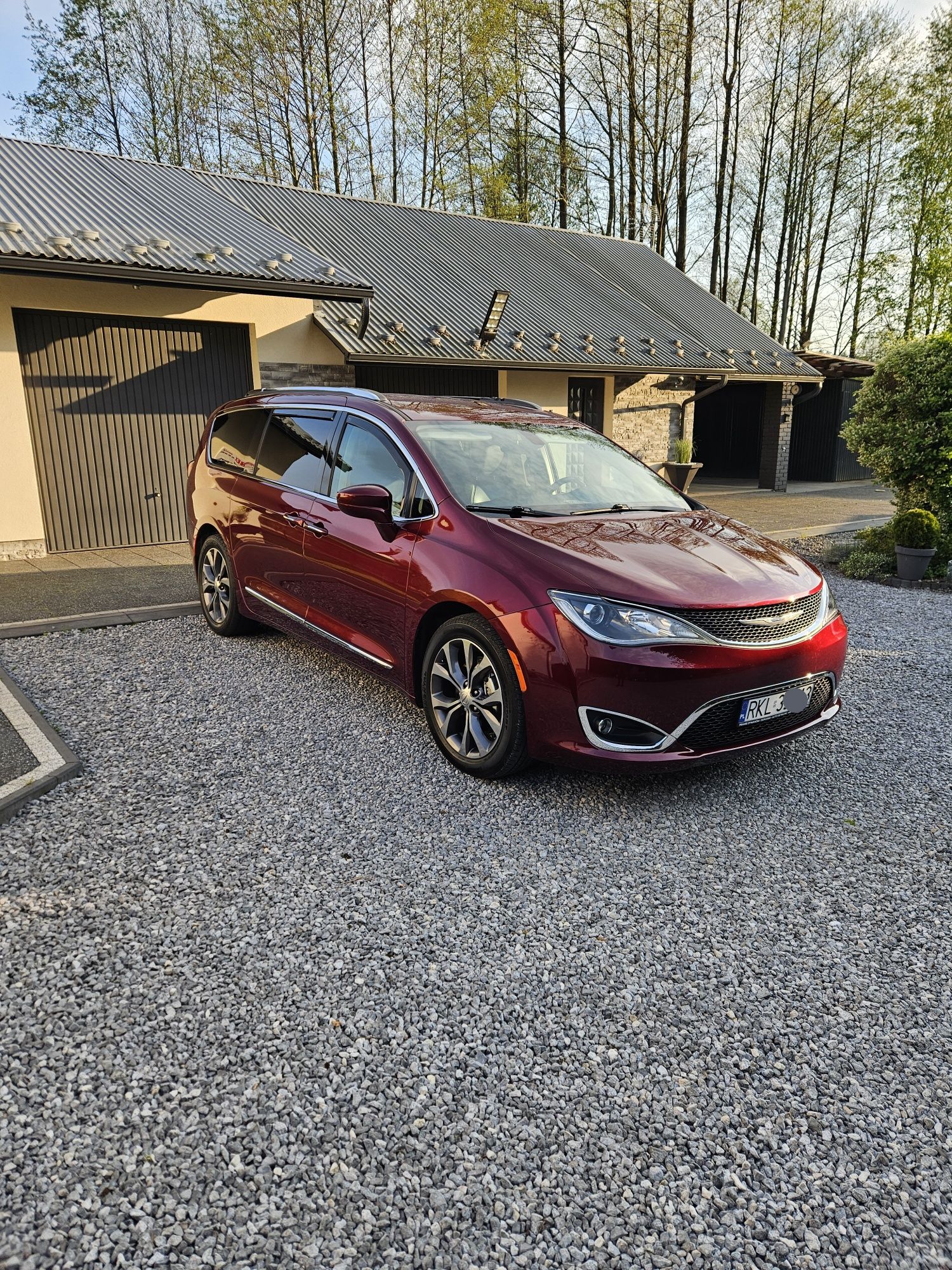 Chrysler Pacifica 2018 r  , 8 osobowy