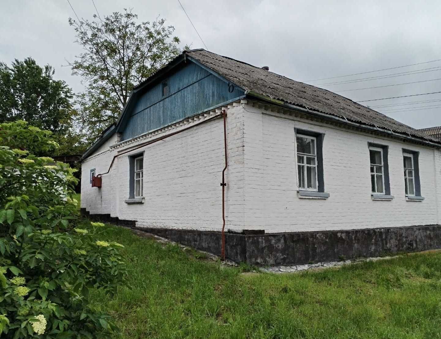 Продам будинок в місті Фастів.