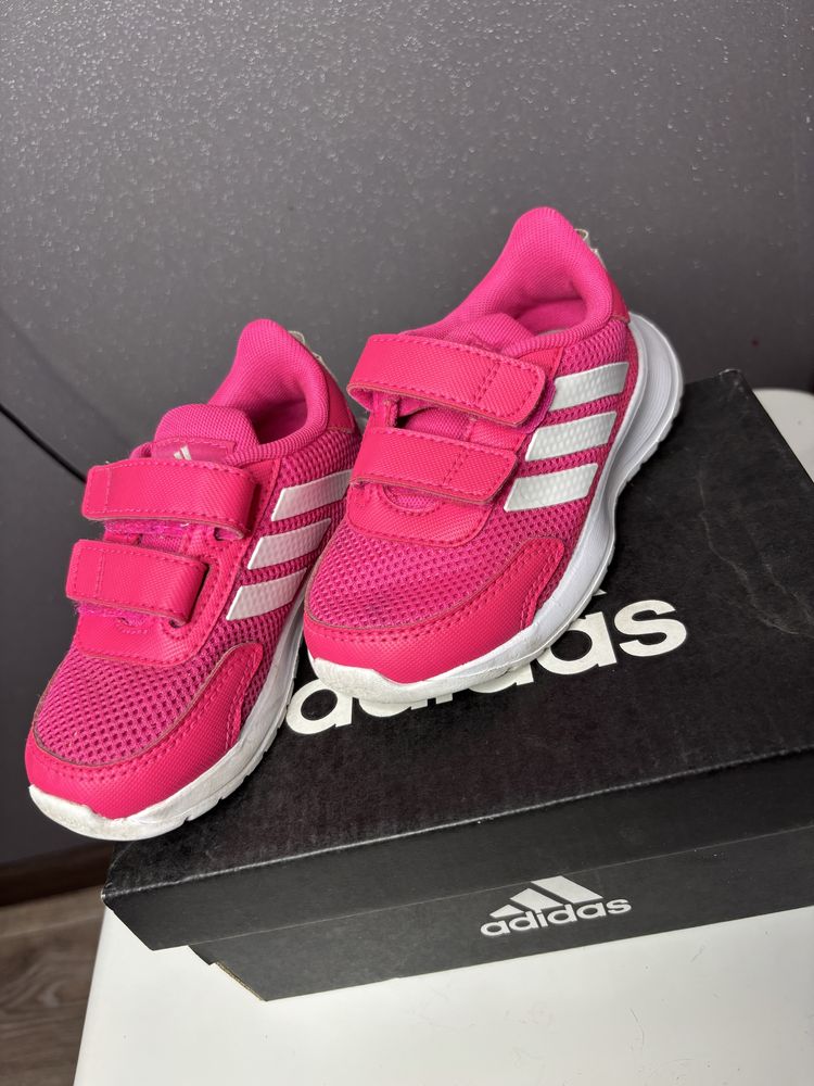 Кросівки adidas на дівчинку