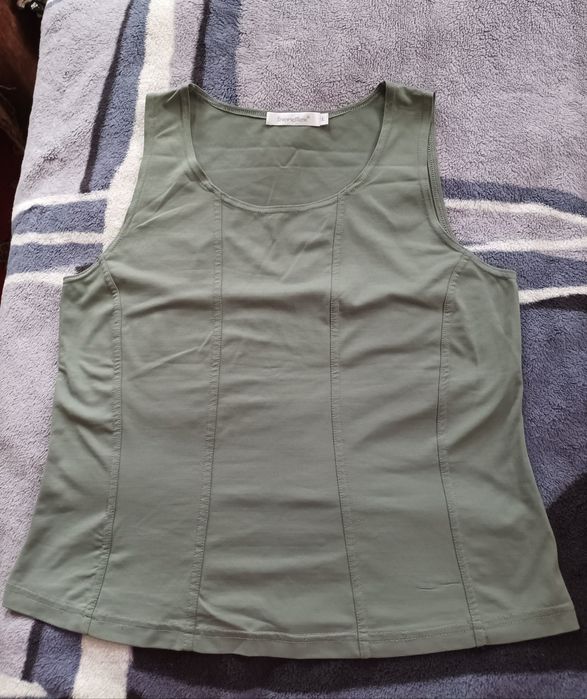 Два топа розмір М та L