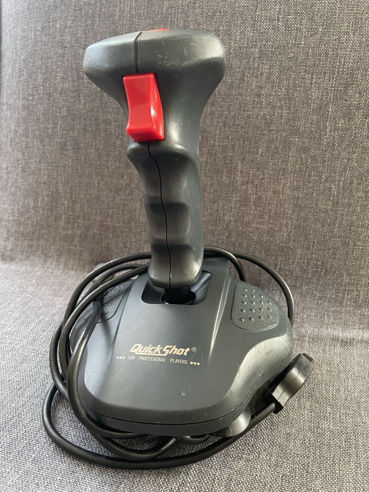 Quickshot Python 1 sprawny joystick Atari Commodore Amstrad MSX Sega