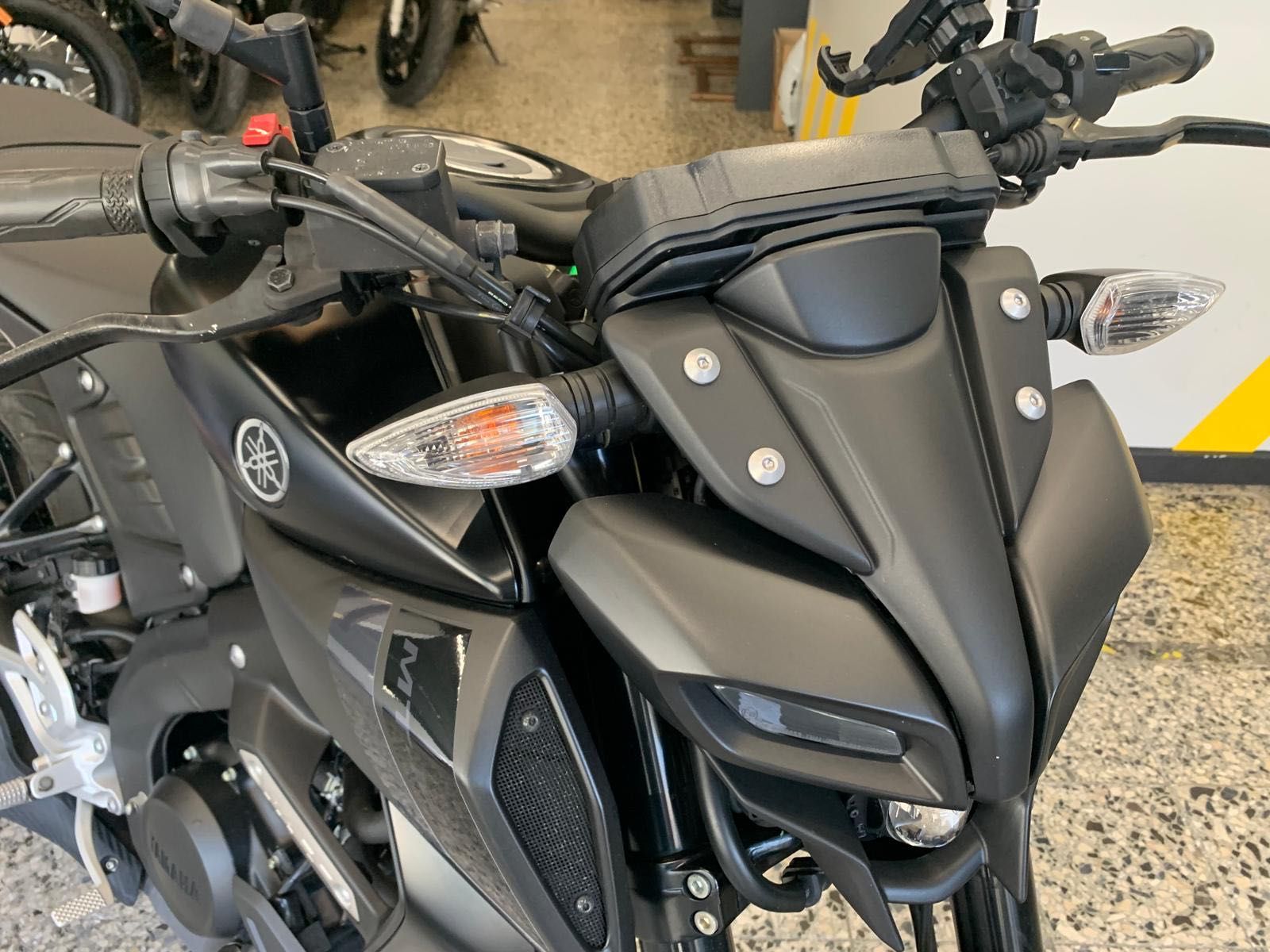 Yamaha MT 125 de 2023 como Nova 4790 Kms Garantia Fabrica