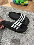 Klapki adidas basenowe