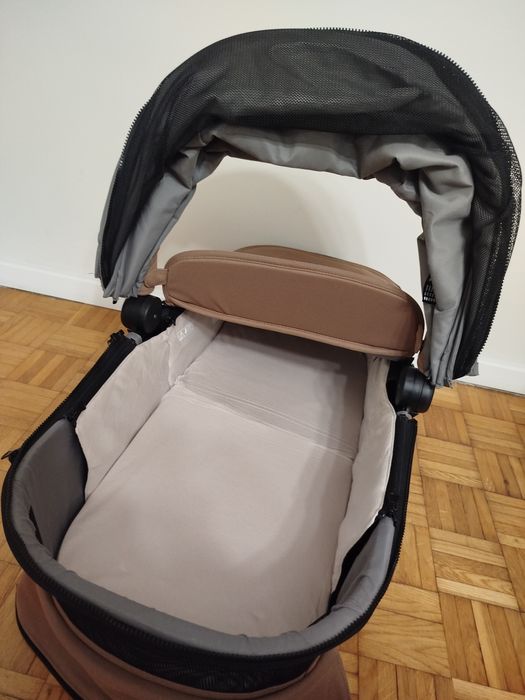 Gondola Anex IQ brązowa