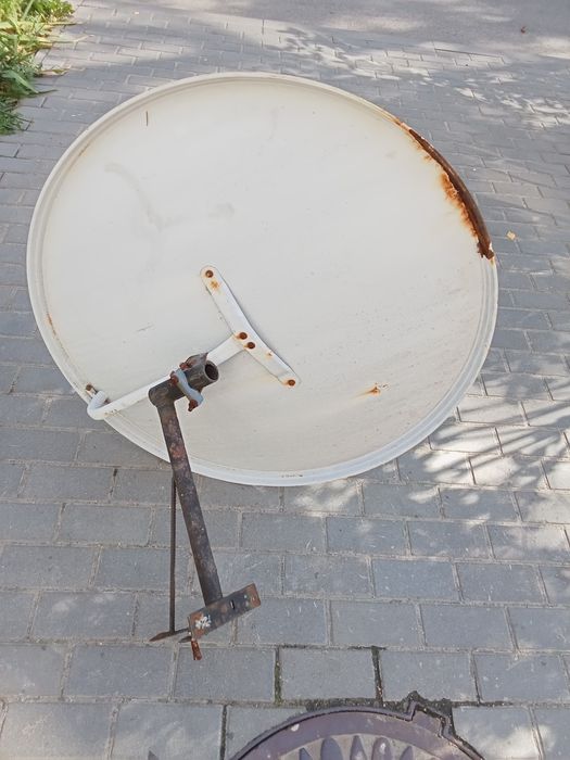 Продам спутниковую антенну с тюнером