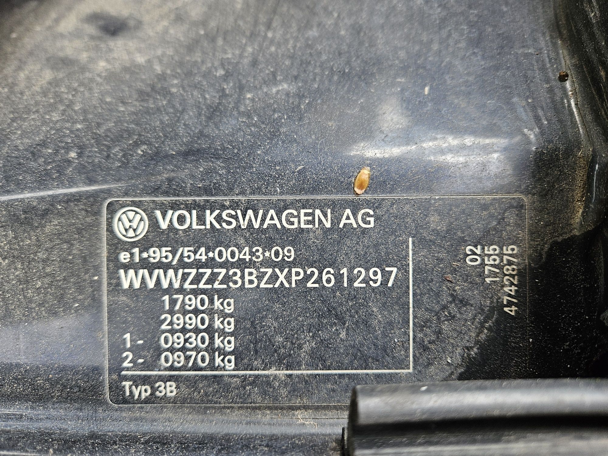 Volkswagen Passat B5 1.6 Sedan '98