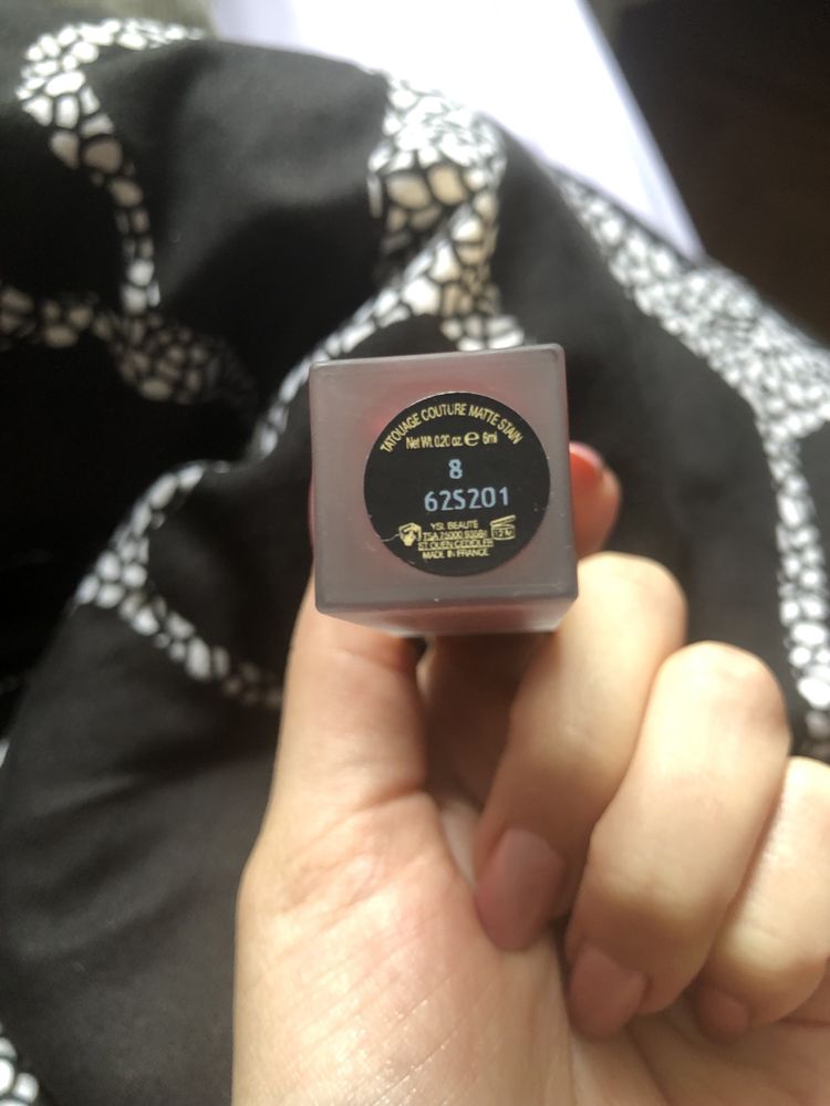 Pomadka Yves Saint Laurent tatouage couture matte stain odcień 8 ysl