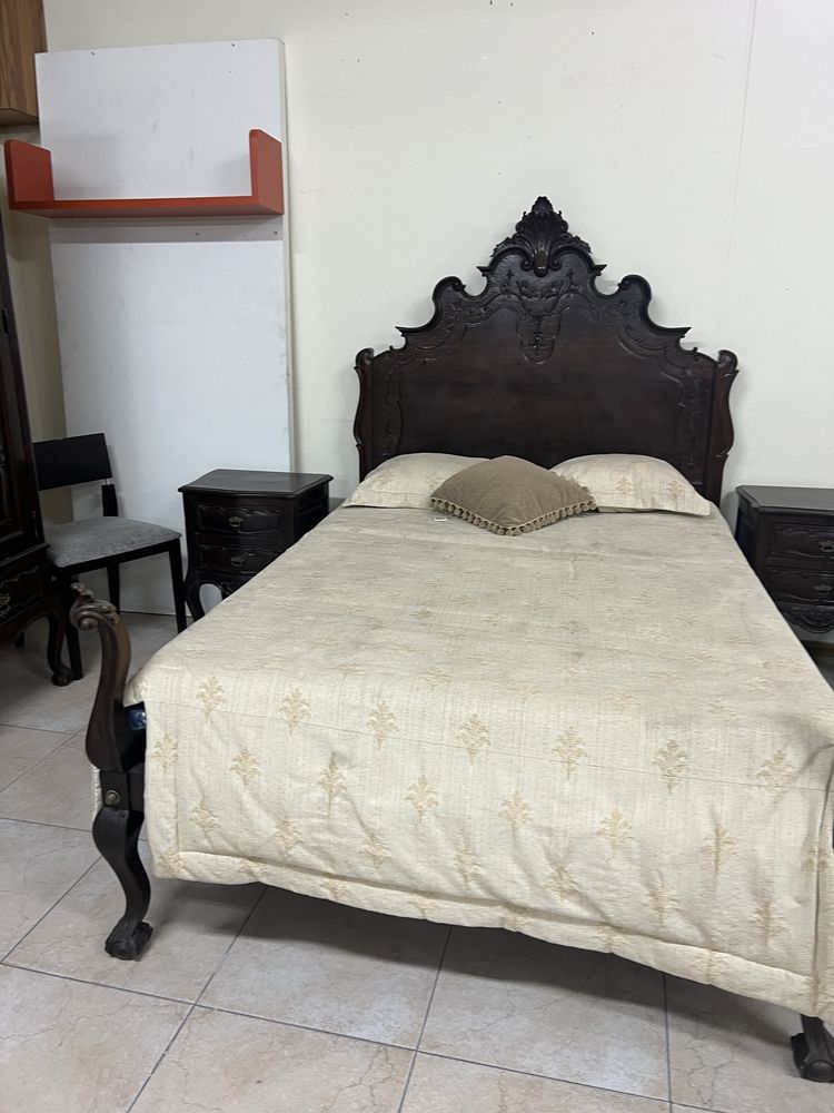 Quarto completo de casal em pau ferro