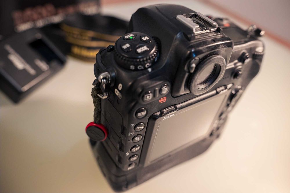 Nikon D500 + grip MB-D15 przebieg 109 tys.