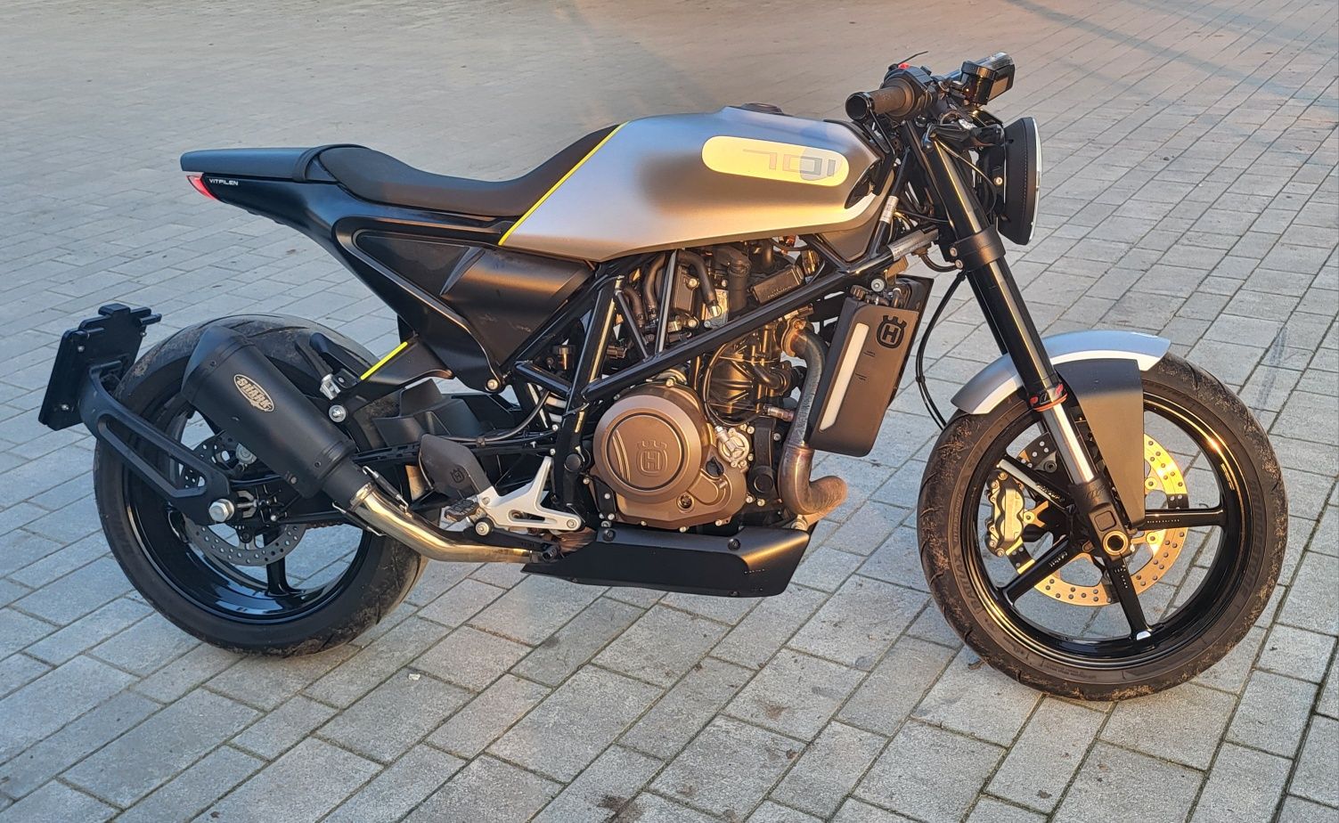 Husqvarna Vitpilen 701 sportowy wydech ( nie Bmw R nineT )