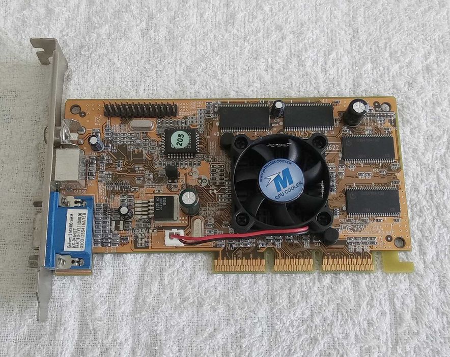 [PC Vintage] Placa de video AGP - Geforce2 MX400 - 64mb