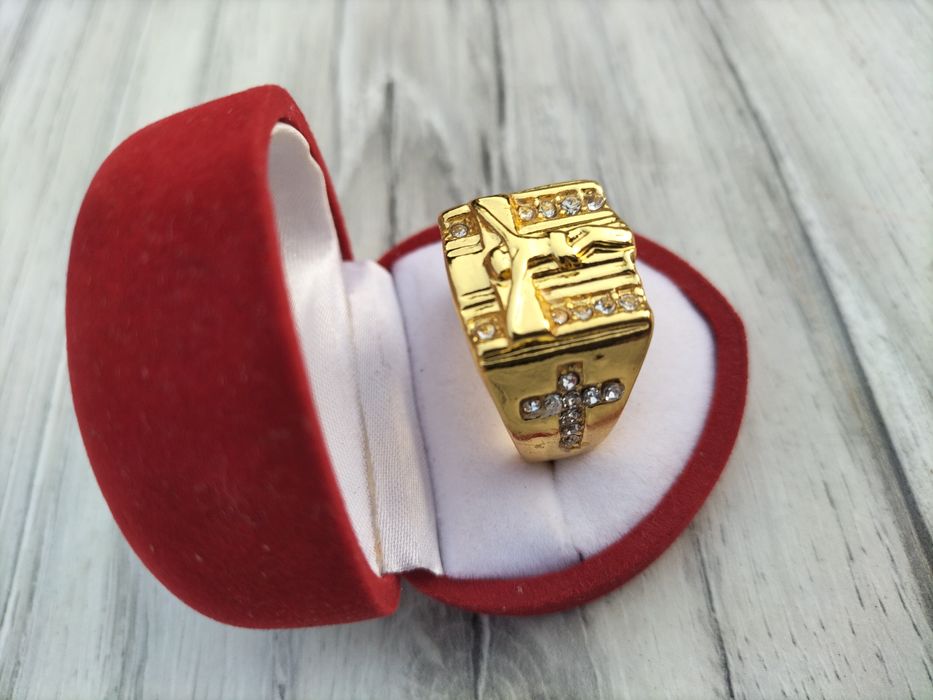 Piękny Sygnet z Jezusem na krzyżu OKAZJA