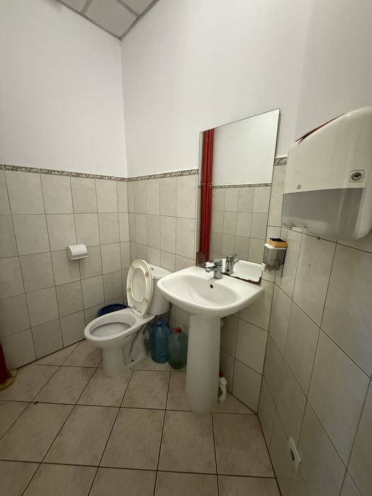 Здаю в оренду офіс в офісном центрі на Пушкінскій