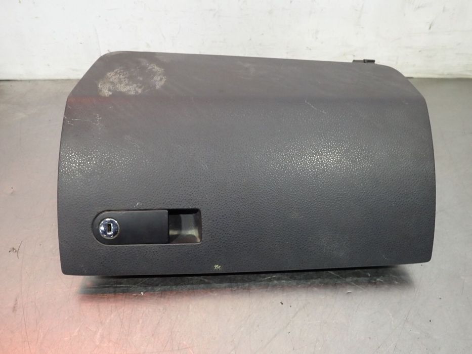 SCHOWEK DESKI VOLKSWAGEN T5 7H1857121