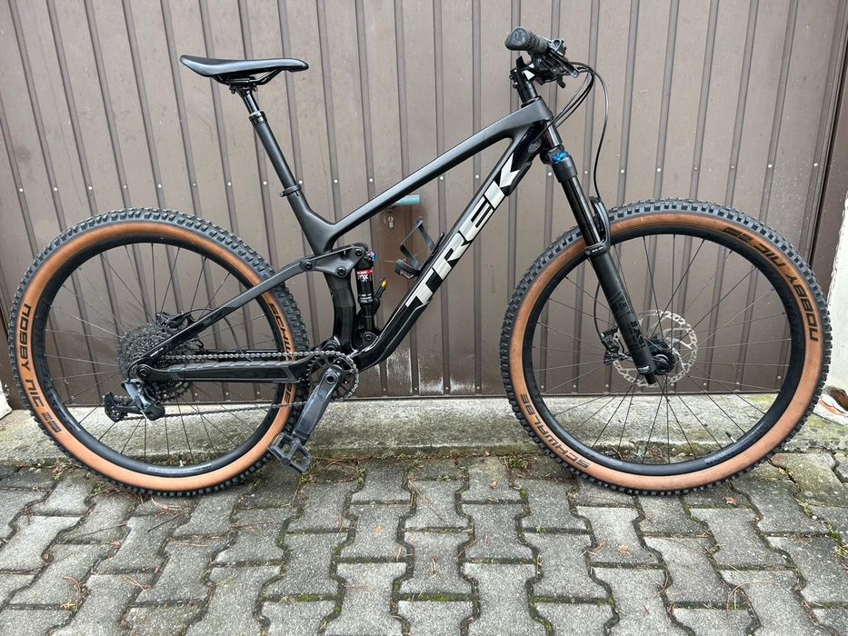 Rower Trek Fuel EX 9.7  L  Karbon 29  cali