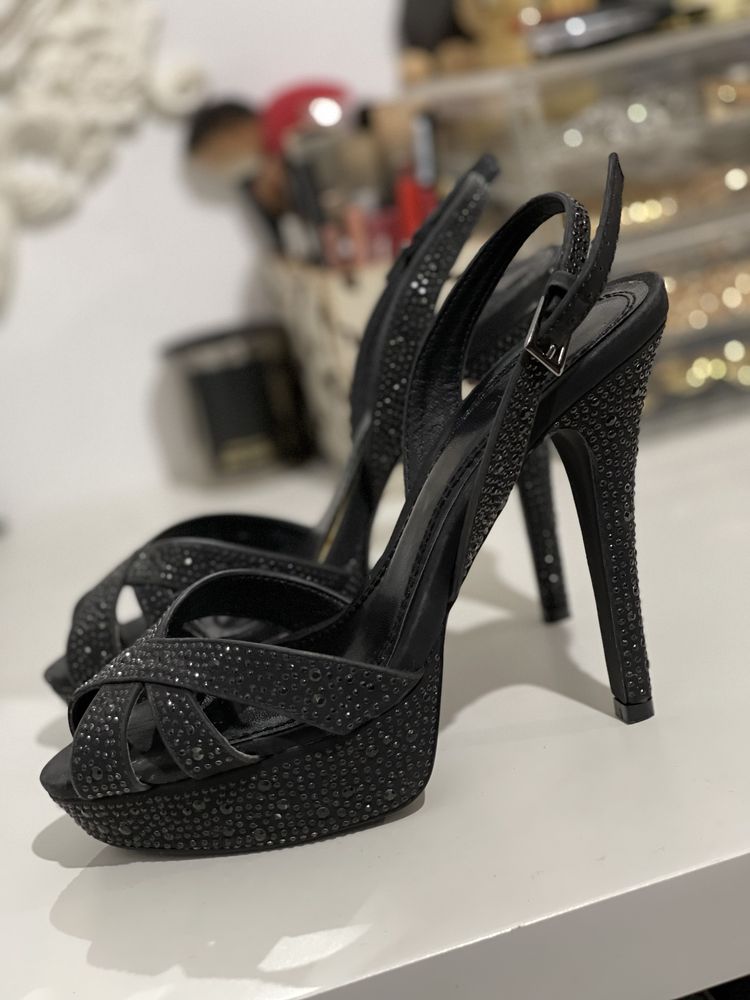 Sapatos Parfois(novos)