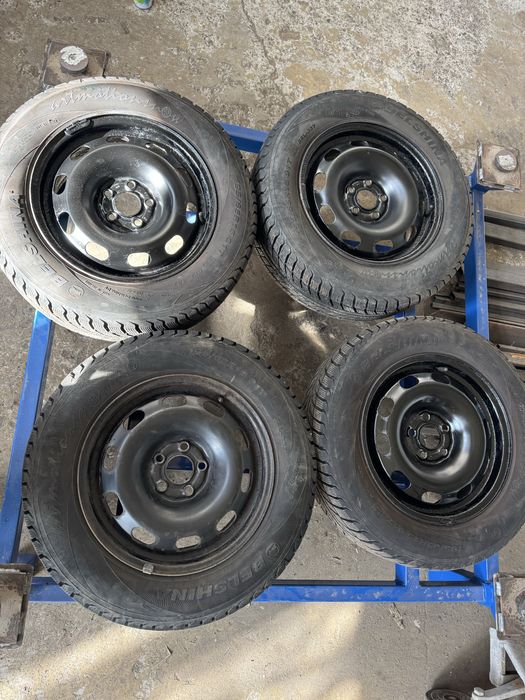 Продам резину, гуму з дисками 195 65 15