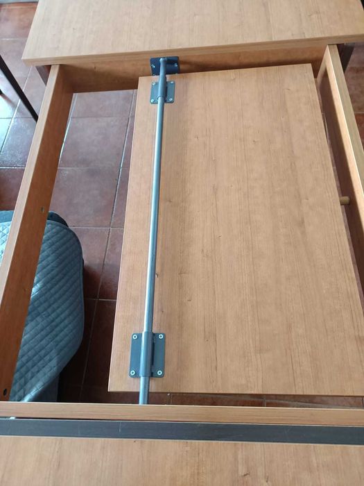 Mesa de jantar extensível Lourini 160/239cmx90cm e as 4 cadeiras