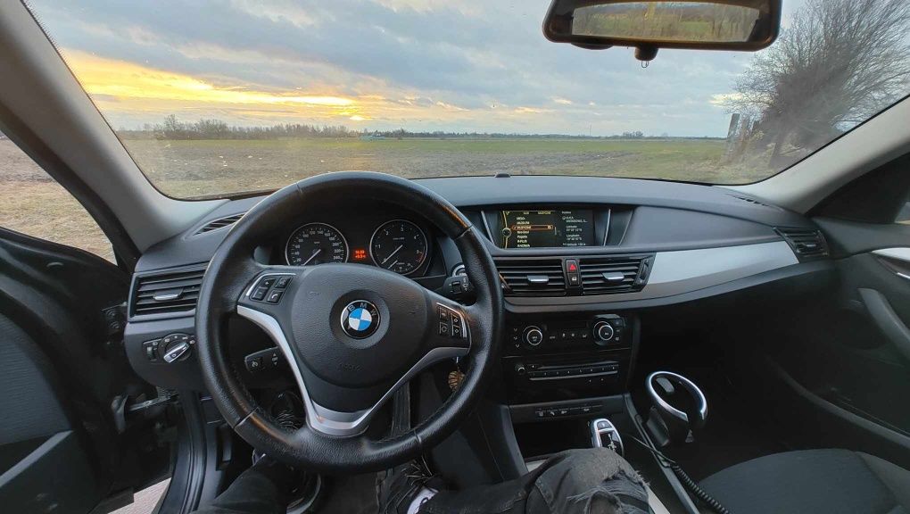 Sprzedam  BMW X1 automat