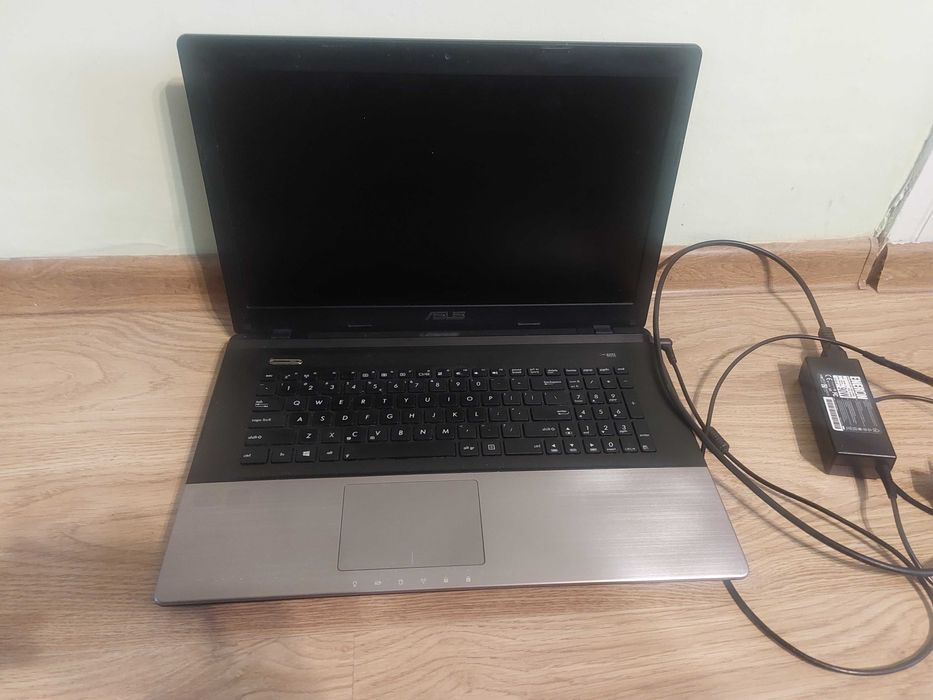 Laptop Asus R700VJ  17,3