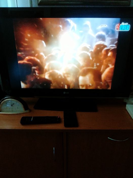 Телевизор LG б/у в рабочем виде и состоянии