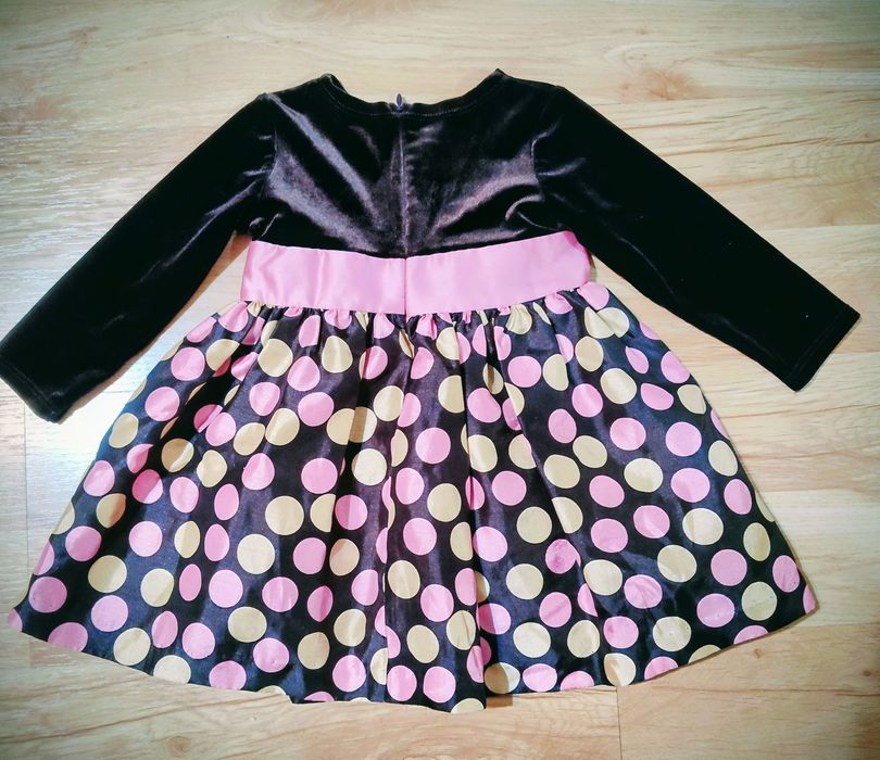 Sukienka odświętna r. 80