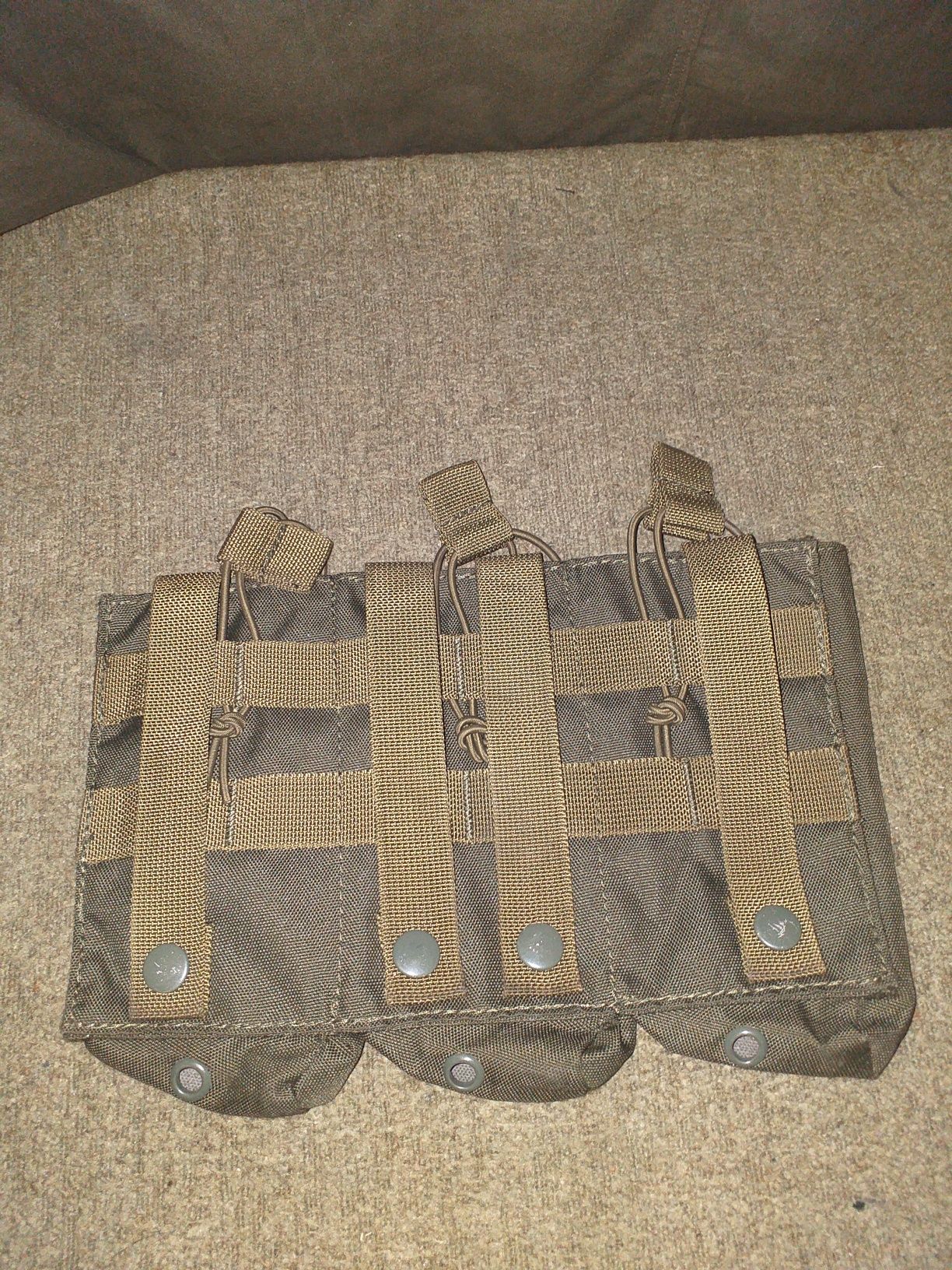 Potrójna ładownica na magazynki AK,M4,M16,militaria,olive,ASG,Paintbal